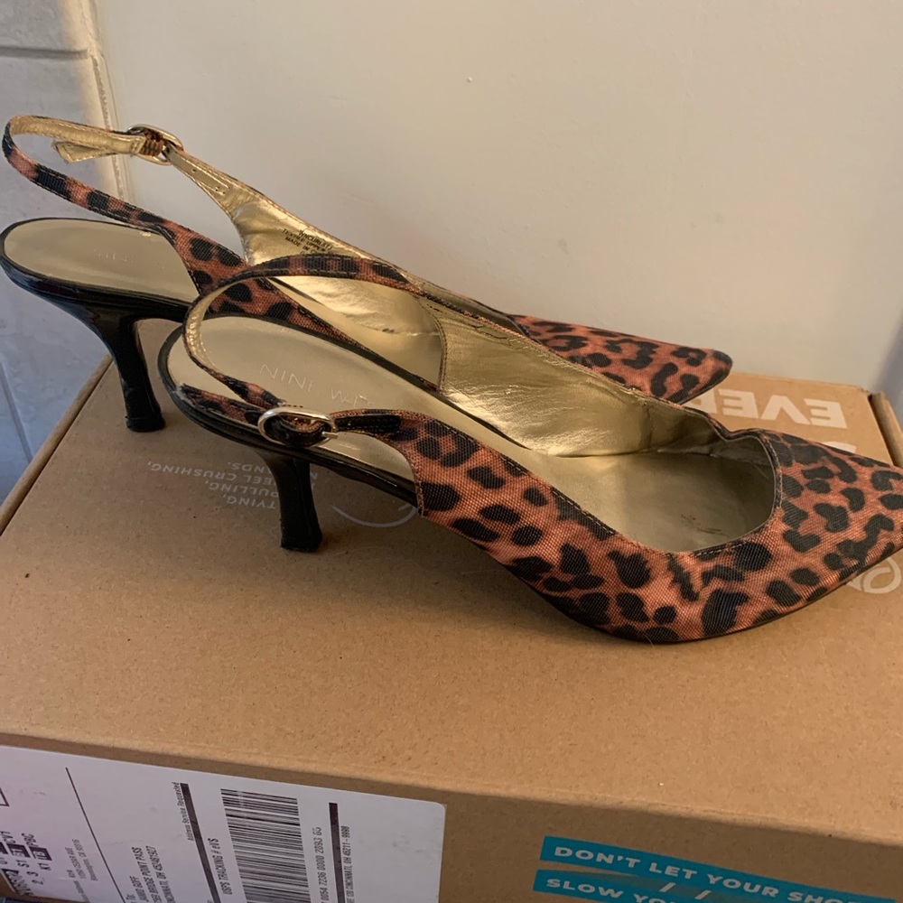 Nine West size 9 low heel shoe